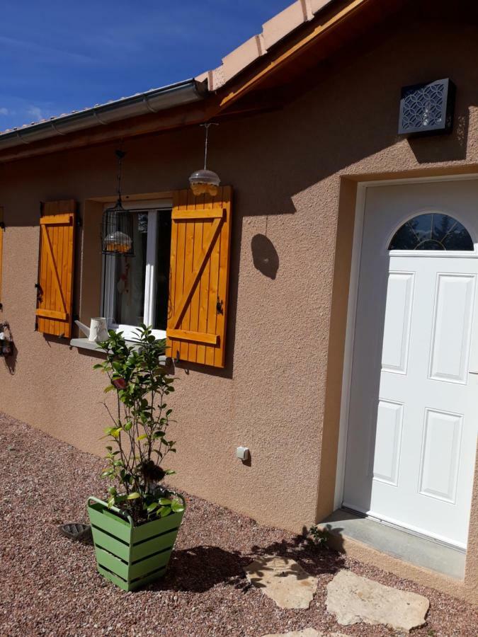 Chez Isa Apartment Massilly Exterior photo